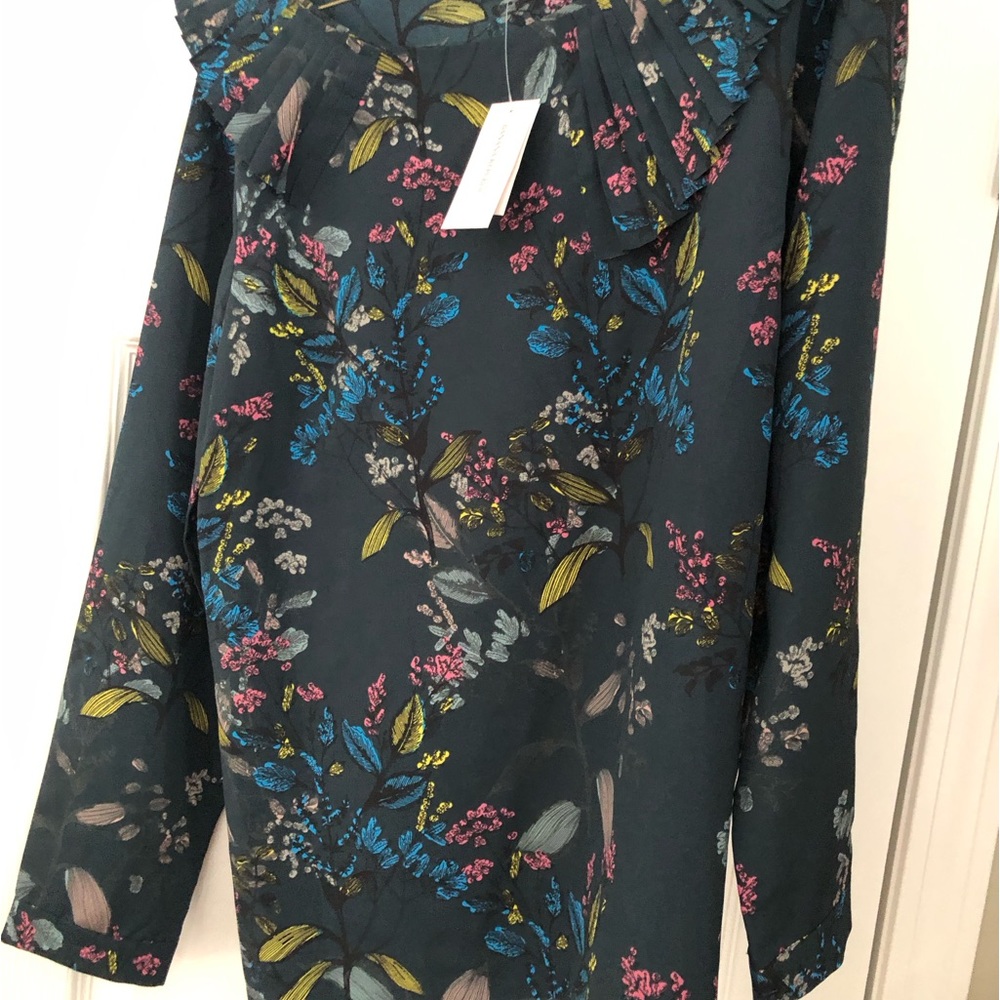 Women’s Banana Republic blouse
